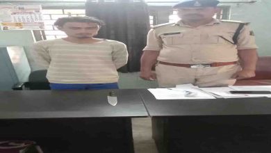 Rahul Chhatri arrested while roaming with a knife in Kota