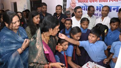 Smt. Kaushalya Sai celebrates birthday with heartwarming 'Nyota Bhoj' for school children