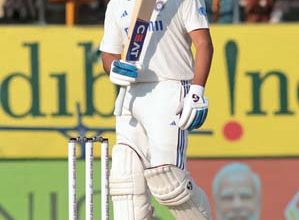 264/1,Rohit, after, Gill, century, second day, till lunch, India 264/1,