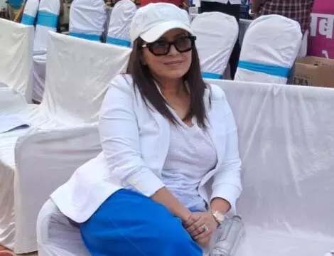 Actress Mahima Chaudhary gives green signal to marathon race in Raipur