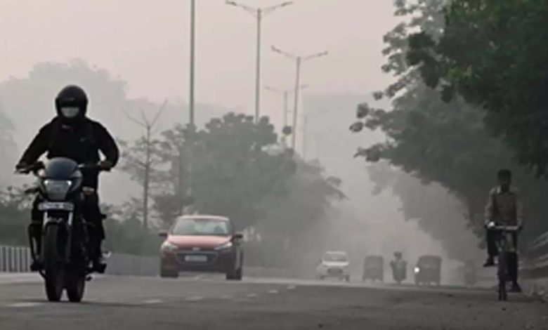 Minimum temperature in Delhi 10 degrees, AQI bad