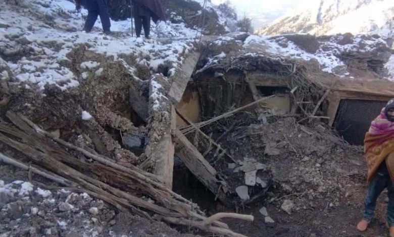 Family buried alive! 4 killed due to house collapse, chaos created