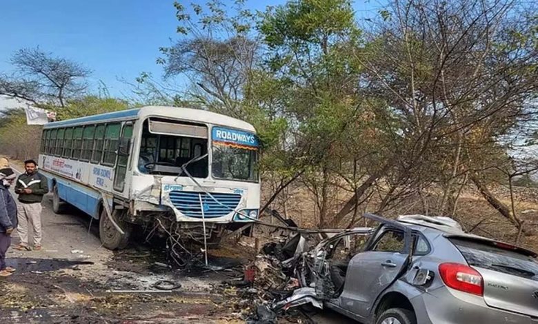 5 people died, direct collision between bus and Baleno car