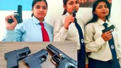 Girls made electric pistol, will teach miscreants a lesson