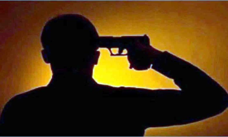 Constable shot himself while on duty with government rifle