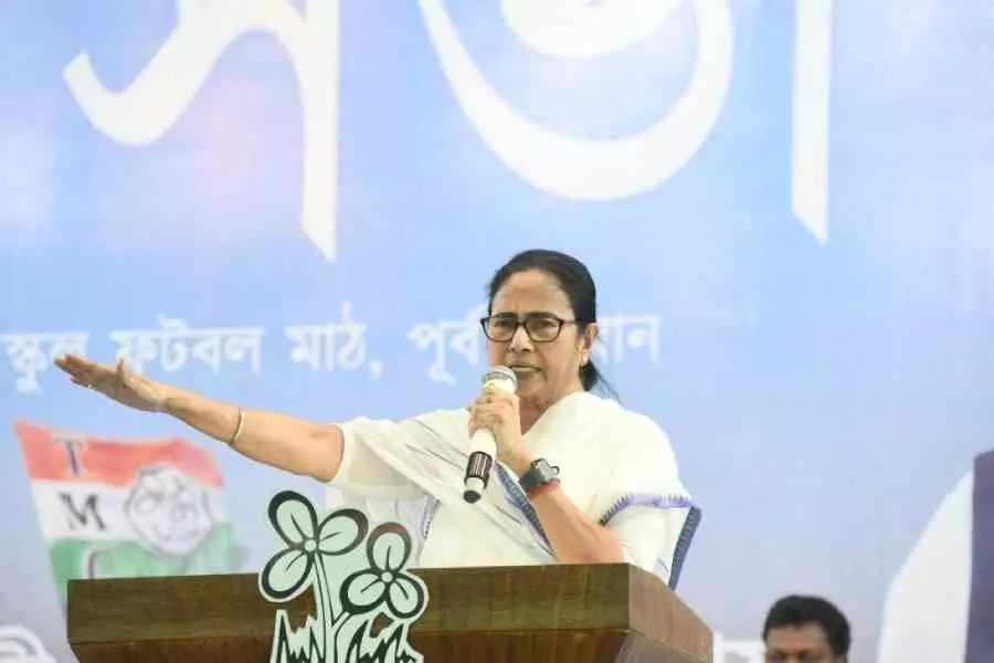 Decision on Bengal school jobs a grave injustice: Mamata Banerjee