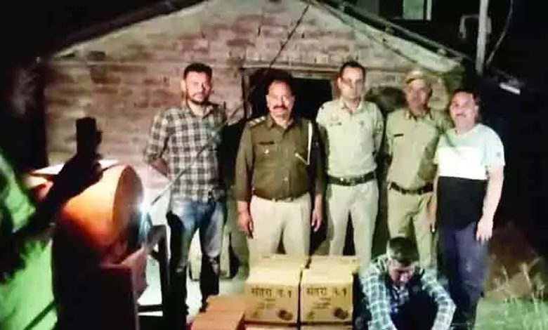 Ghumarwin police caught 168 bottles of liquor