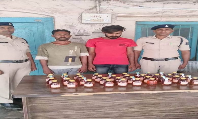 2 smugglers smuggling liquor on bike arrested