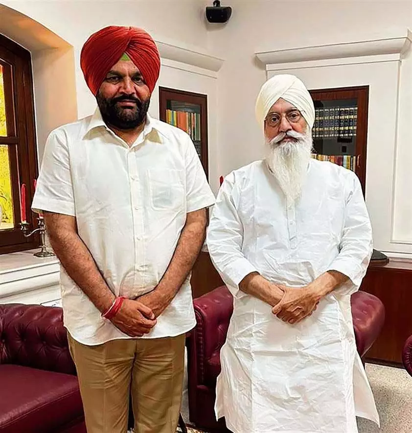 MP Gurjit Singh Aujla visits Radha Swami Dera in Beas