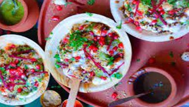 If you are a little hungry then make instant healthy snack Makhana Chaat