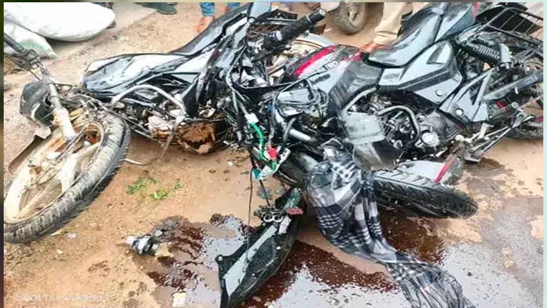 Horrific collision between two bikes, painful death of a young man