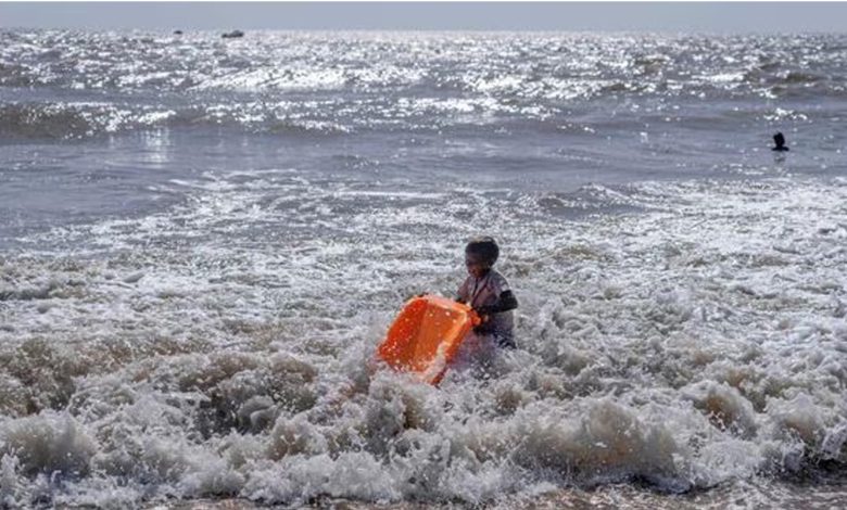 IMD warns of ‘high sea waves’ in Mumbai till Sunday; check safety advisory