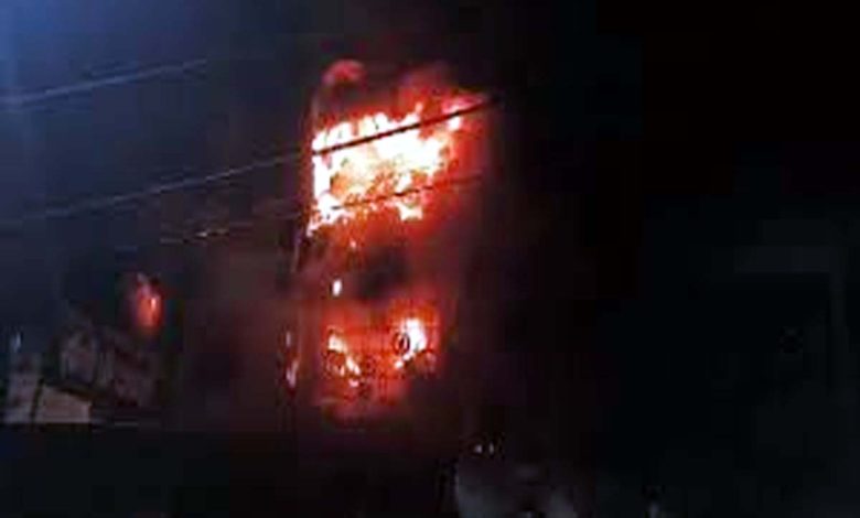 Shahbad: Fire broke out in a shop in front of the bus stand, loss worth lakhs