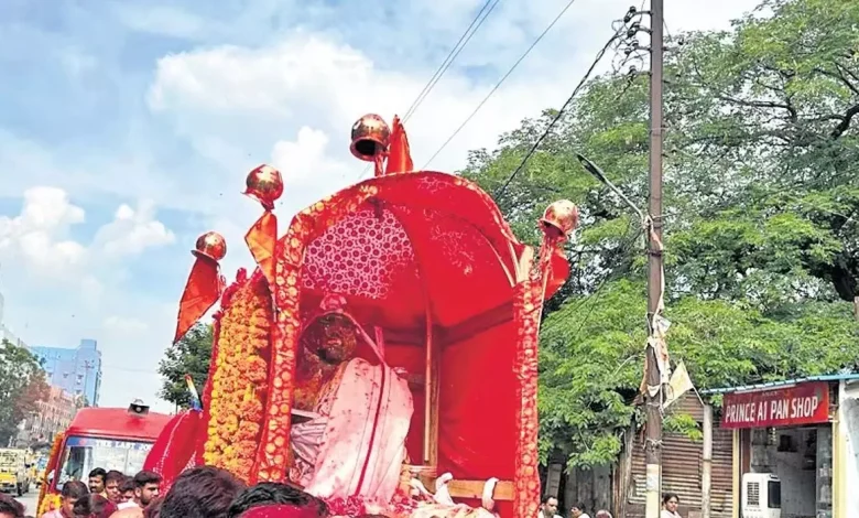 Telangana: Thousands of people bid final farewell to Puneetprabh Vijayji Maharajasaheb who died in an accident