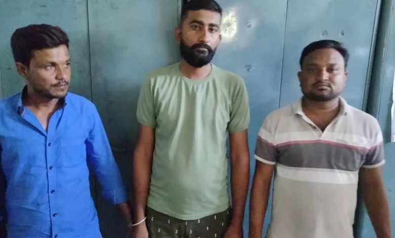 Sand mafia committed murder in Raipur, three arrested