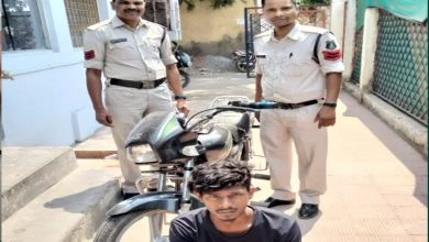 He made his friend a thief as well, the cunning young man was arrested with his bike