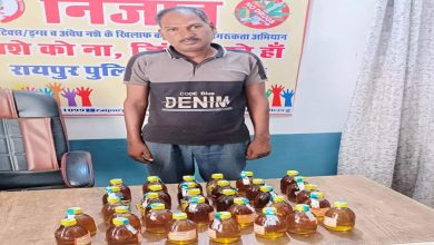 Raipur Breaking: Liquor seller arrested near passenger waiting room