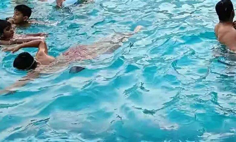 There was a lot of screaming due to snake bite in swimming pool, girl admitted in ICU