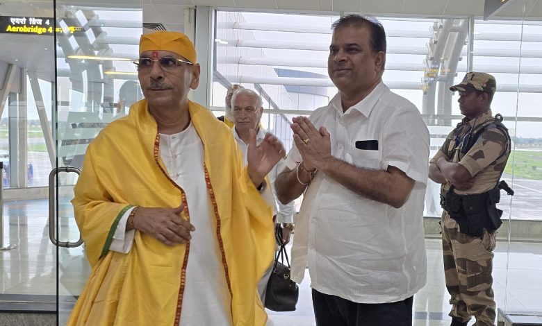 Sudhanshu Maharaj reached Raipur