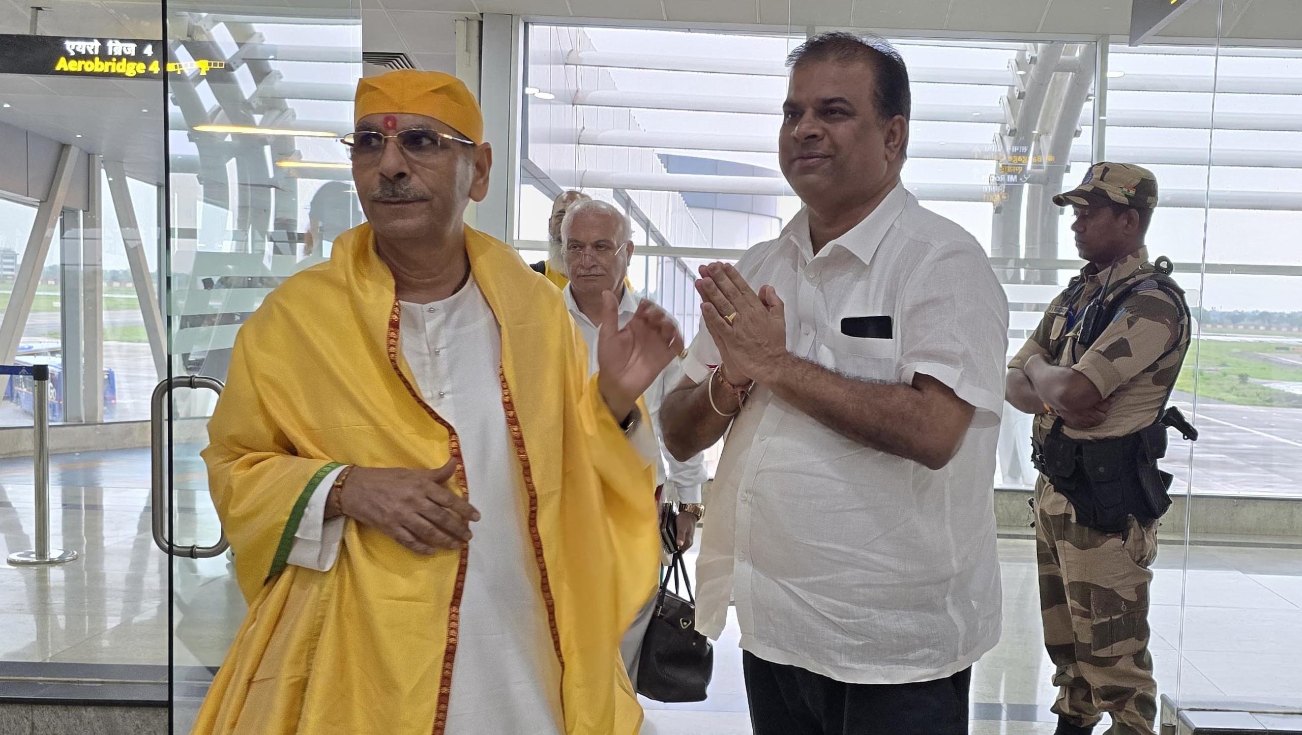 Sudhanshu Maharaj reached Raipur