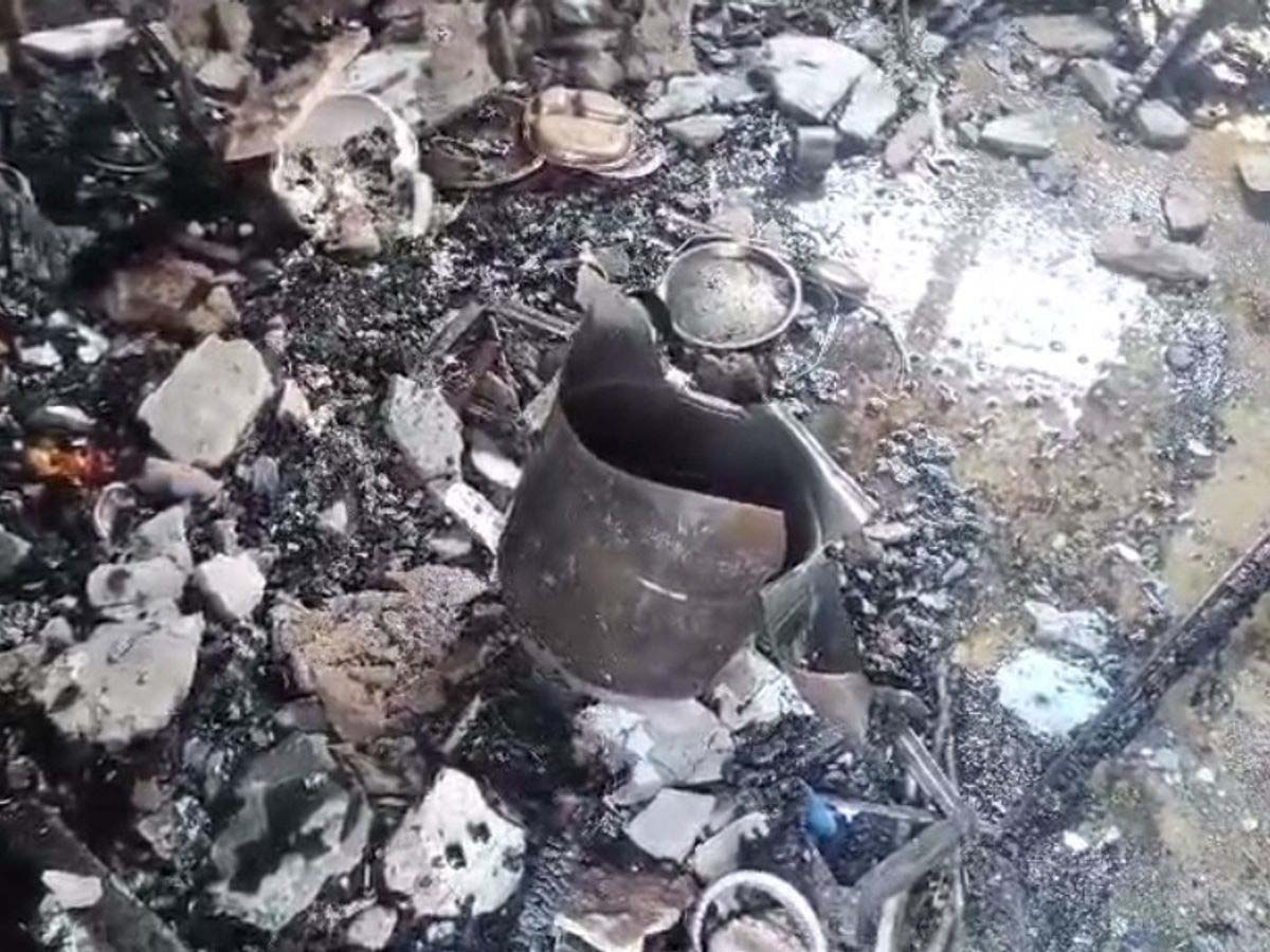 Giridih: Gas cylinder causes fire in house, people narrowly escape