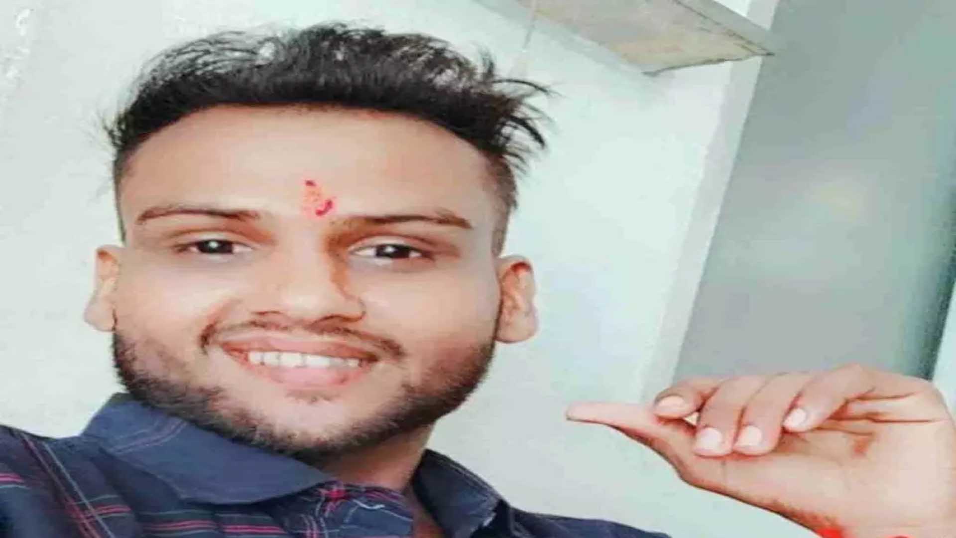 Dispute between drunkards, one called his friend and murdered the other