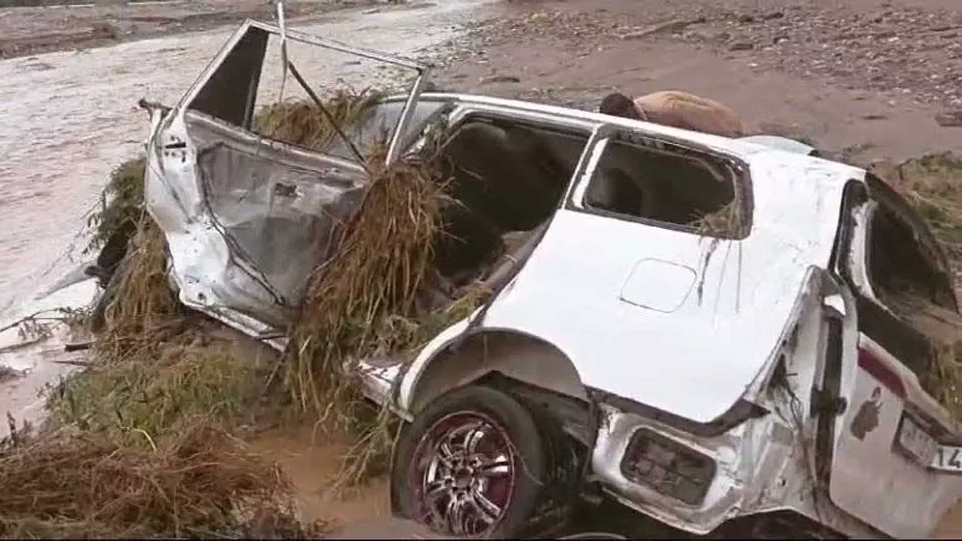 Major accident: Innova washed away in Jejo ravine, 9 people died