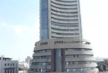 The stock market remained in a limited range last week due to global instability