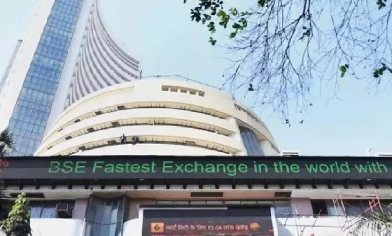 Indian stock market opens flat amid steady institutional investment