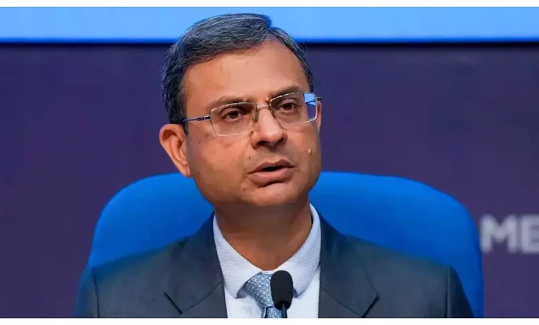 Banks are free to decide minimum balance requirement: RBI Governor
