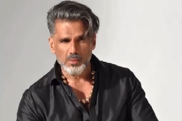 Suniel Shetty celebrates his roots, says his identity is real fashion