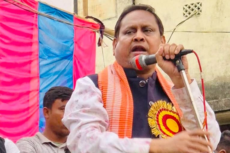 Kolkata: Suspended Trinamool MLA Humayun Kabir will announce his new party today.