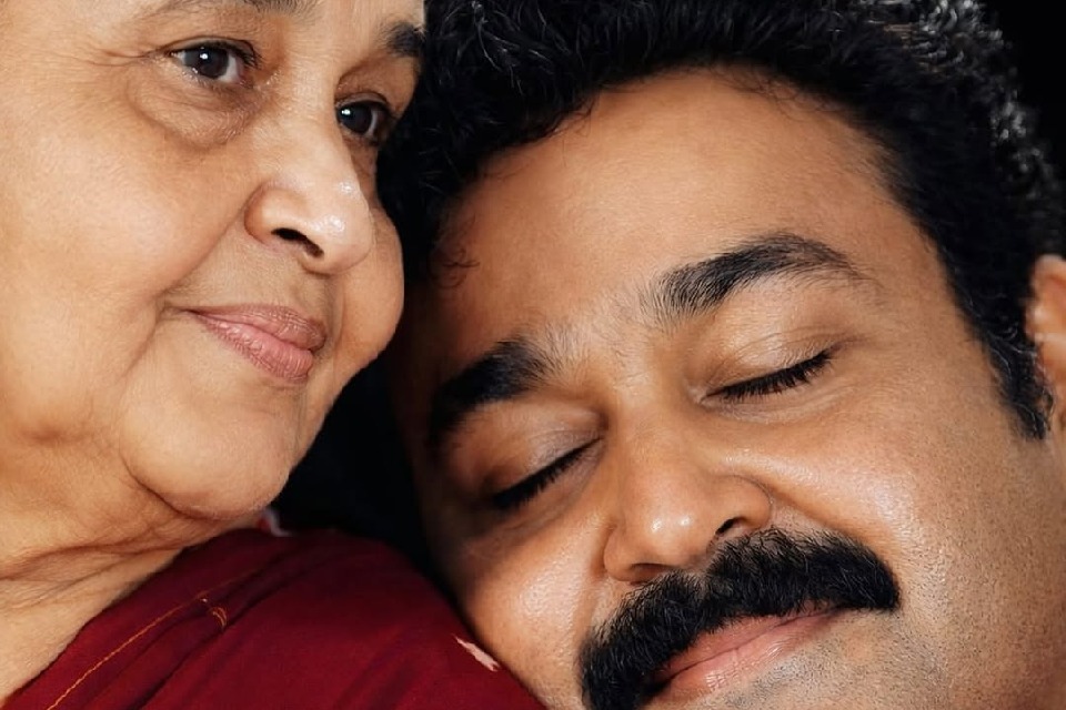 Mammootty told a sad Mohanlal, "Dear Lal, keep your courage.