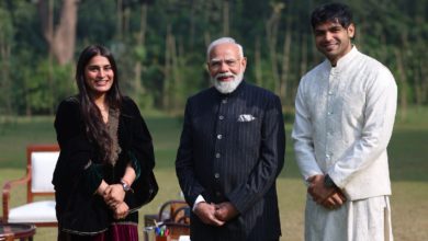 Meeting with PM Modi: Neeraj Chopra and Himani receive a special welcome.