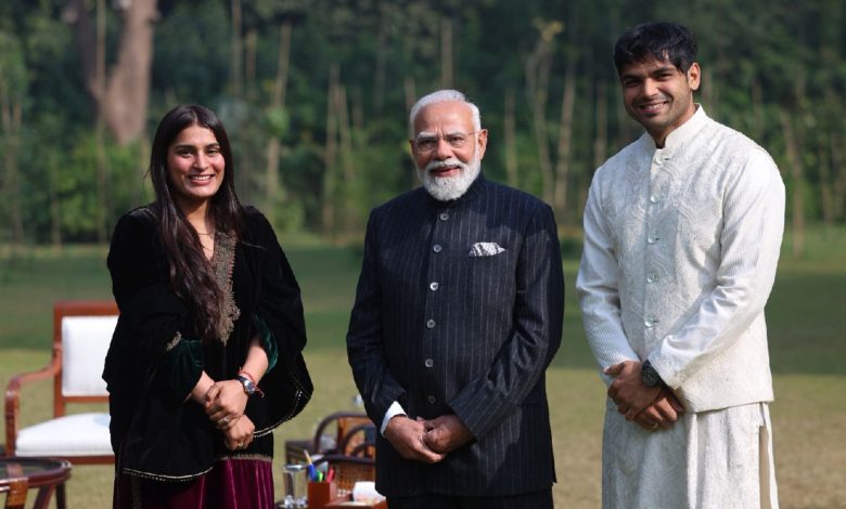 Meeting with PM Modi: Neeraj Chopra and Himani receive a special welcome.