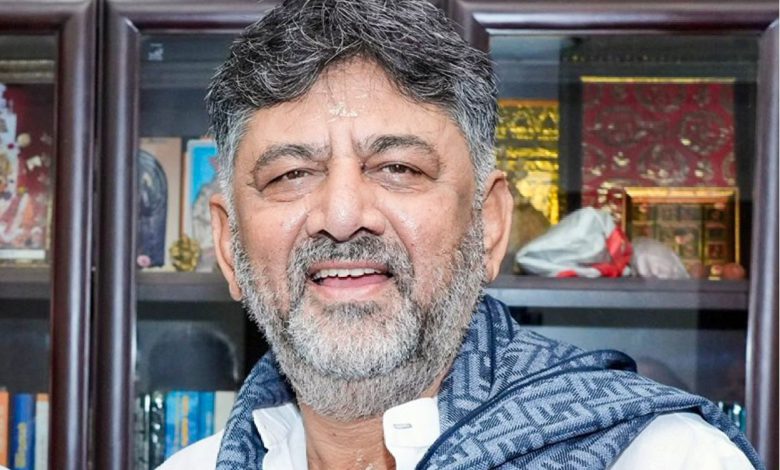 Karnataka: As the watch controversy escalates, Shivakumar criticizes BJP leader.