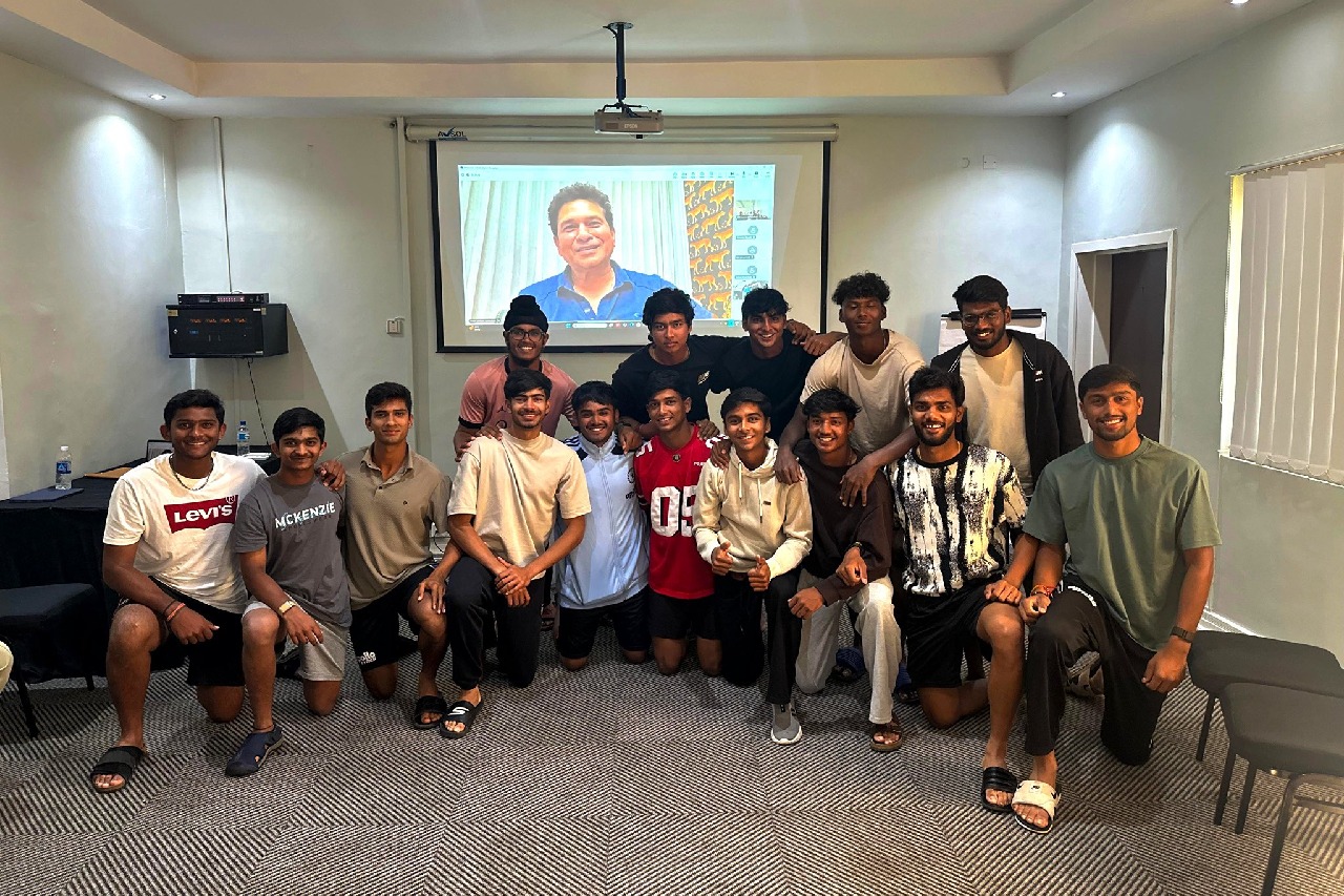 The Pakistan Under-19 team had a conversation with Sachin Tendulkar before the match