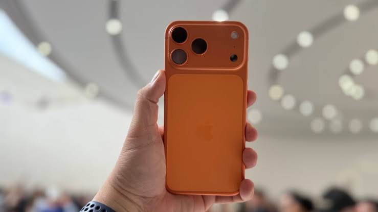 Wait for the iPhone 18 or get the 17 Pro? Find out which is the right choice